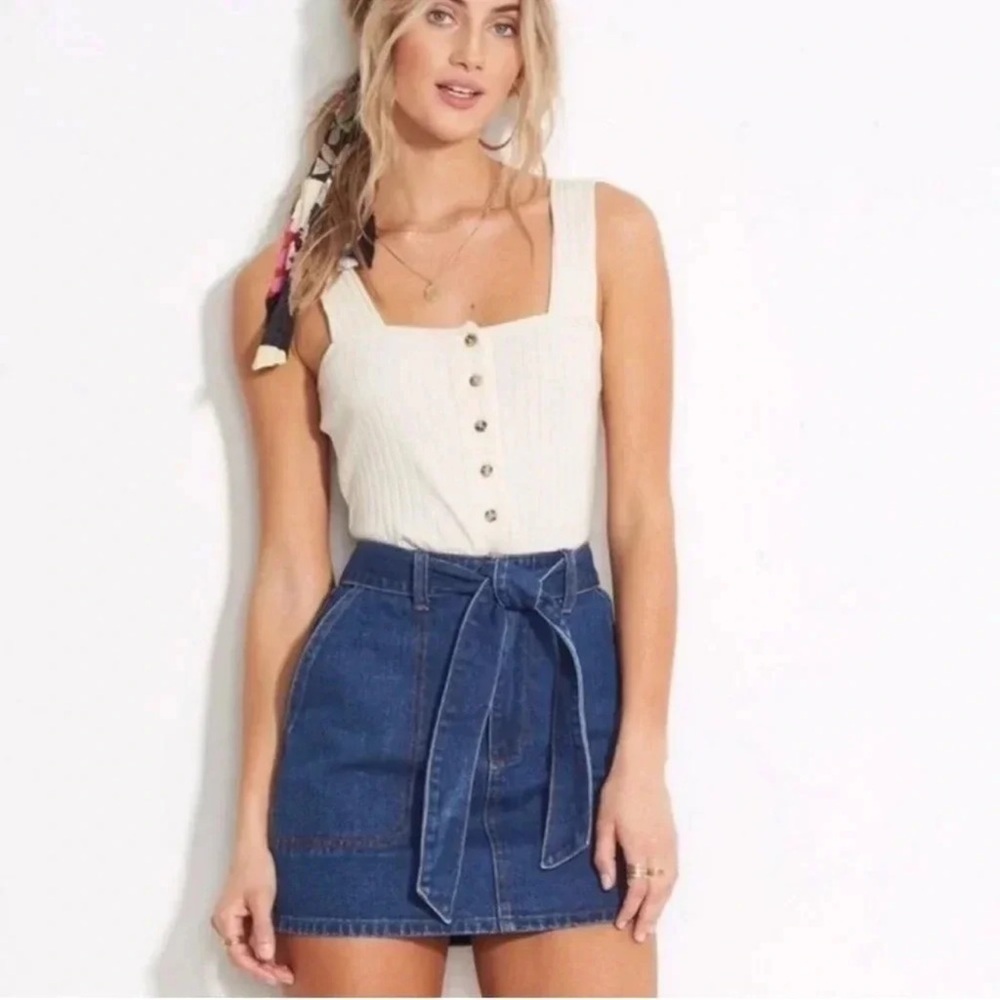 BILLABONG Blue Denim Skirt w/Belt Pockets Zipper Mini Skirt Size 27